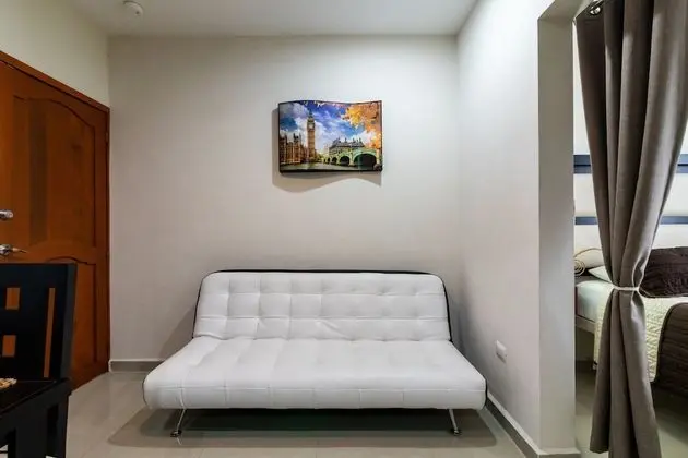 Traditional Flamingo Suite