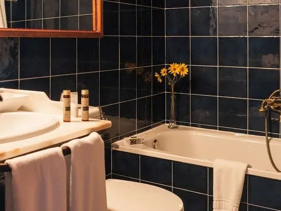 Tek Büyük veya İki Ayrı Yataklı Oda, Özel Banyo, Dağ Manzaralı