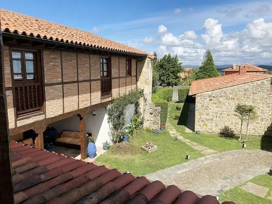 Deluxe Tek Büyük Yataklı Oda, 1 Büyük (Queen) Boy Yatak, Balkon, Bahçe Manzaralı