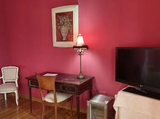 Deluxe Tek Büyük Yataklı Oda, 1 Büyük (Queen) Boy Yatak, Balkon, Bahçe Manzaralı