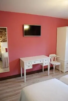 Tek Büyük veya İki Ayrı Yataklı Oda (Rosa)