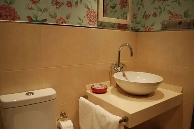 Tek Büyük veya İki Ayrı Yataklı Oda (Rosa)