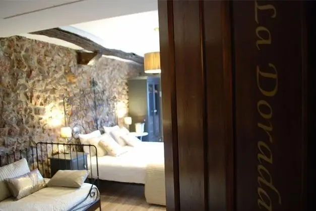 Tek Büyük Yataklı Oda, Bahçe Manzaralı (Dorada)