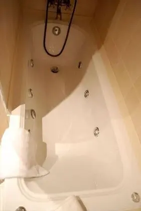 Tek Büyük Yataklı Oda, Bahçe Manzaralı (Dorada)