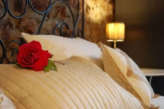 Tek Büyük Yataklı Oda, Bahçe Manzaralı (Dorada)