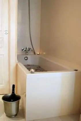 Tek Büyük Yataklı Oda (Blanca)