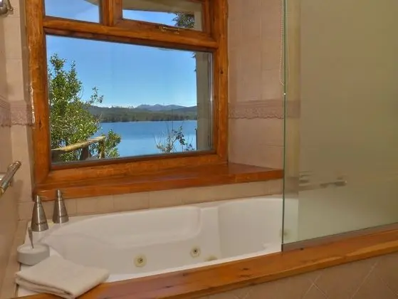 Standard Double Room, 1 King Bed, Non Smoking, Private Bathroom