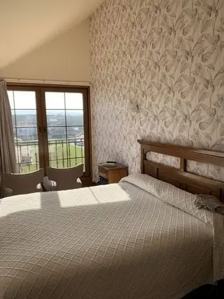 Tek Büyük veya İki Ayrı Yataklı Oda, Özel Banyo