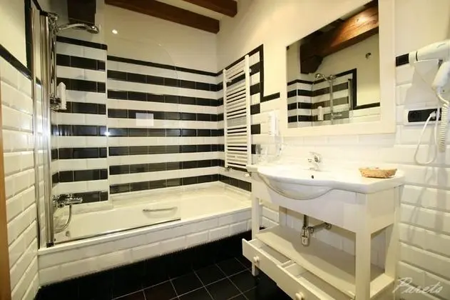 Standard Tek Büyük Yataklı Oda, Banyolu/Duşlu