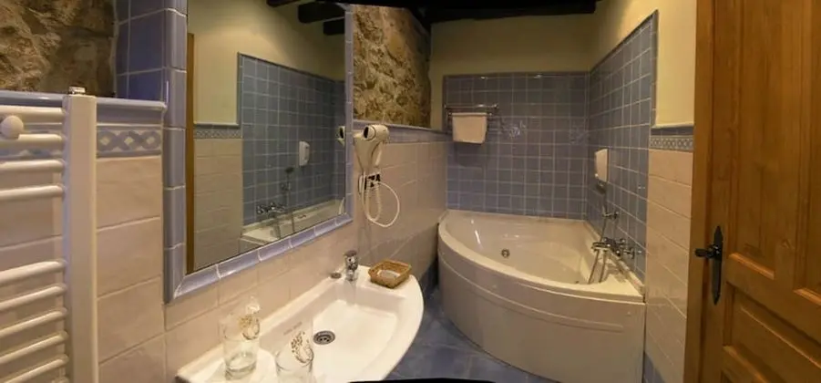 Tek Büyük Yataklı Oda, Banyolu/Duşlu