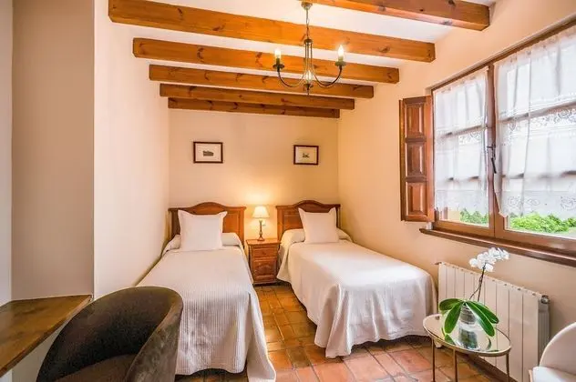 Tek Büyük veya İki Ayrı Yataklı Oda