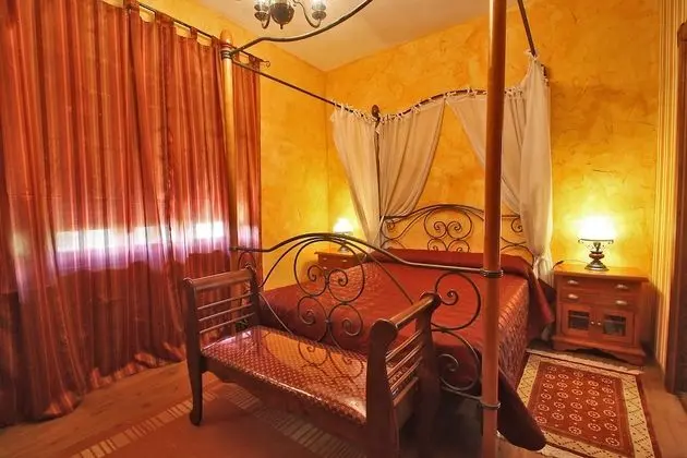 Tek Büyük veya İki Ayrı Yataklı Oda, 1 Çift Kişilik veya 2 Tek Kişilik Yatak