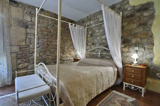 Tek Büyük veya İki Ayrı Yataklı Oda, 1 Çift Kişilik veya 2 Tek Kişilik Yatak