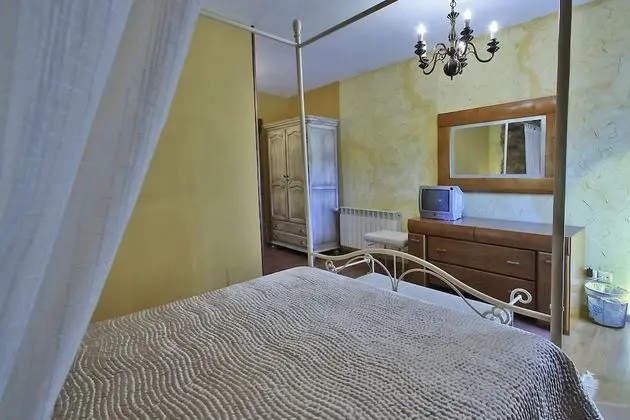 Tek Büyük veya İki Ayrı Yataklı Oda, 1 Çift Kişilik veya 2 Tek Kişilik Yatak