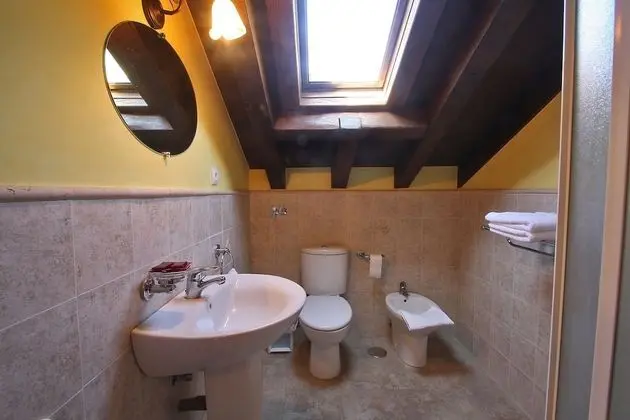 Tek Büyük veya İki Ayrı Yataklı Oda, 1 Çift Kişilik veya 2 Tek Kişilik Yatak