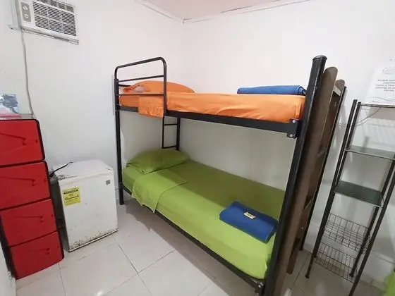Standard Ortak Ranzalı Oda, Sadece kadınlar için, Banyolu/Duşlu