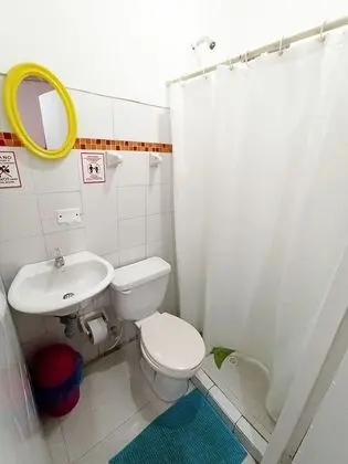 Standard Ortak Ranzalı Oda, Sadece kadınlar için, Banyolu/Duşlu