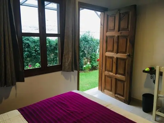 Basic Oda, 1 Çift Kişilik Yatak, Sigara İçilmez, Bahçe Manzaralı