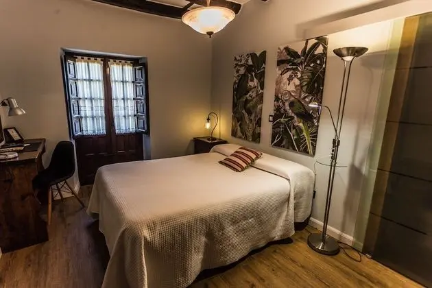 Tek Büyük Yataklı Oda, Balkon