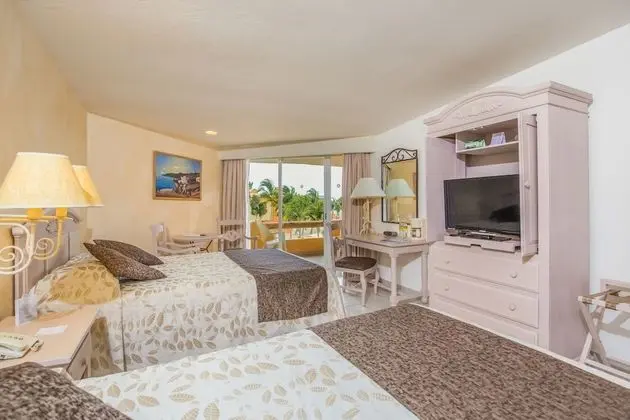 Standard Room, Balcony, Garden View