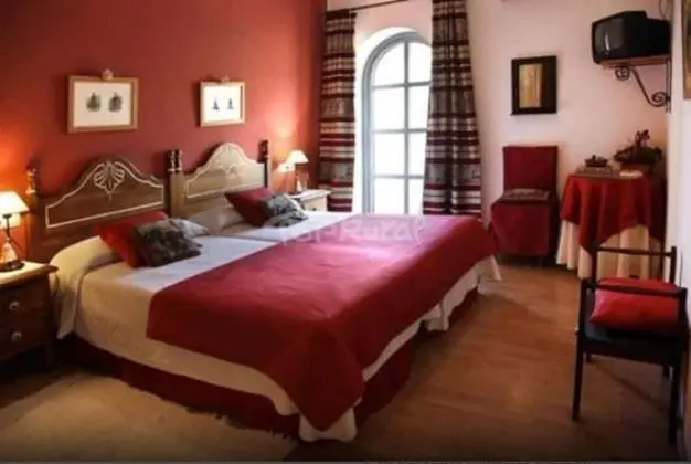 Tek Büyük veya İki Ayrı Yataklı Oda, Teras, Nehir Manzaralı