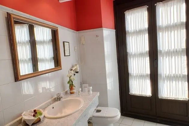 Tek Büyük veya İki Ayrı Yataklı Oda