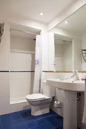 Tek Büyük veya İki Ayrı Yataklı Oda