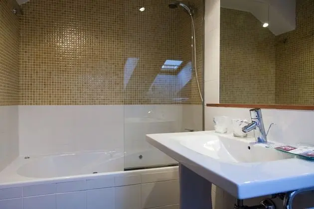 Tek Büyük veya İki Ayrı Yataklı Oda