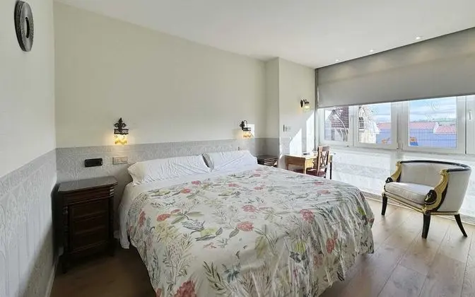 Design Büyük Yataklı Tek Kişilik Oda