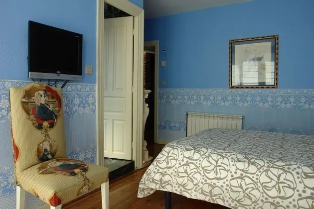 Design Büyük Yataklı Tek Kişilik Oda