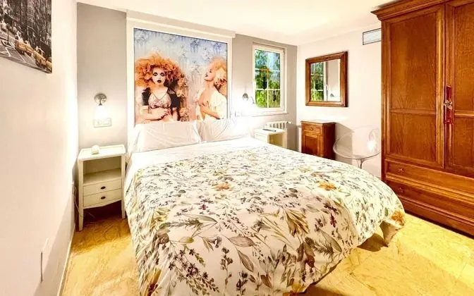 Design Tek Büyük veya İki Ayrı Yataklı Oda