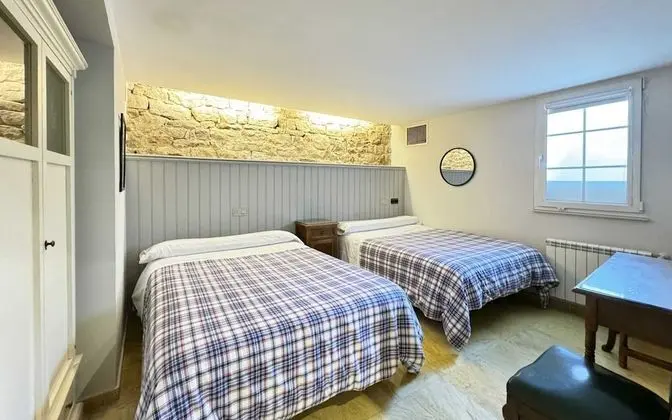 Design Tek Büyük veya İki Ayrı Yataklı Oda