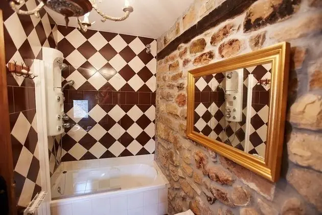 Tek Büyük veya İki Ayrı Yataklı Oda