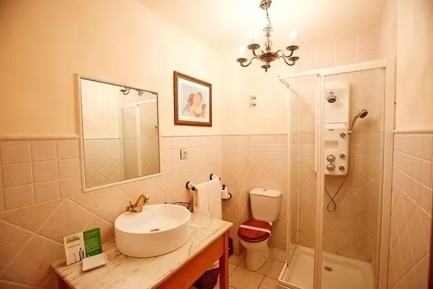 Tek Büyük veya İki Ayrı Yataklı Oda