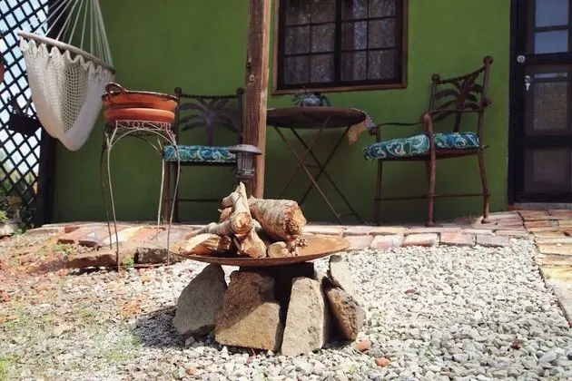 Traditional Kulübe, Avlu Manzaralı (Merlot)