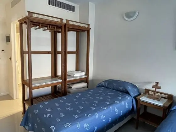 Business Tek Büyük Yataklı Oda