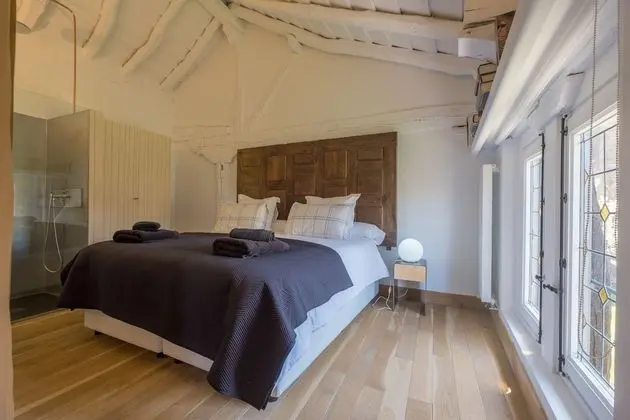 Suite (3 ADULTS + 1 CHILD)