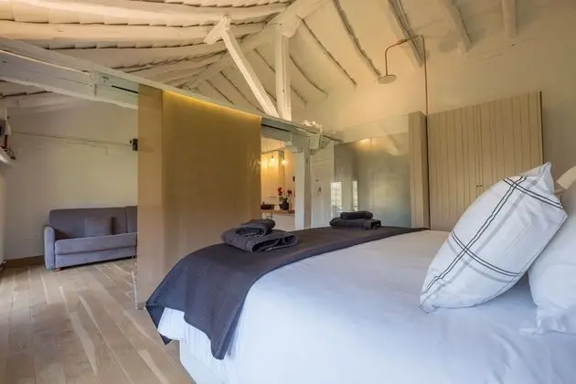 Suite (3 ADULTS + 1 CHILD)