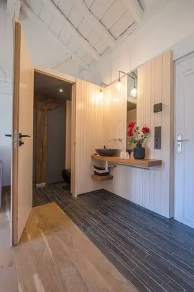 Suite (3 ADULTS + 1 CHILD)