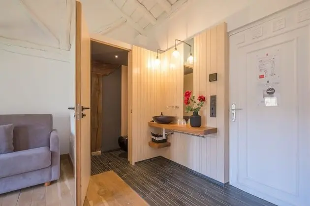 Suite (3 ADULTS + 1 CHILD)