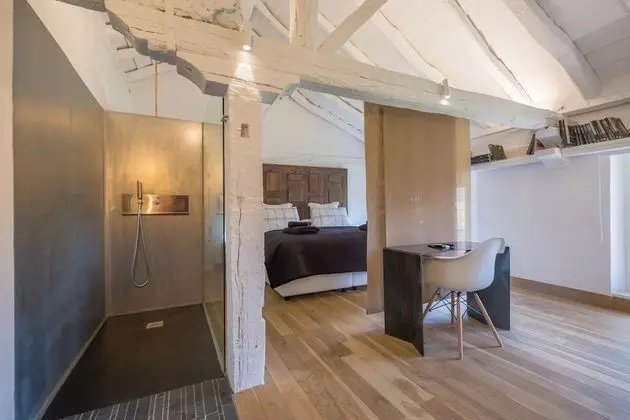 Suite (3 ADULTS + 1 CHILD)