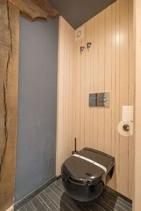 Suite (3 ADULTS + 1 CHILD)