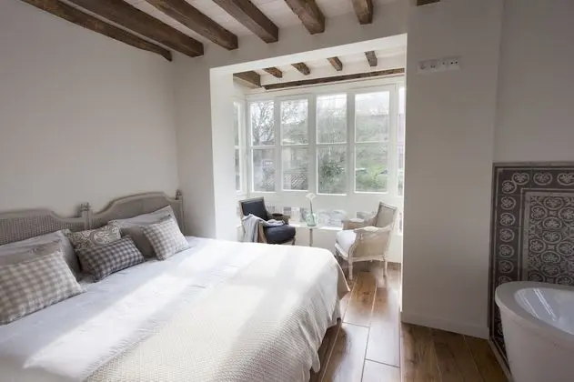 Süit, Bahçe Manzaralı