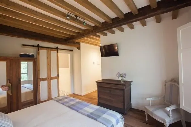 Tek Büyük veya İki Ayrı Yataklı Oda, Bahçe Manzaralı