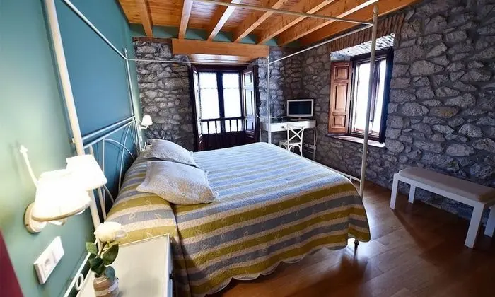 Tek Büyük Yataklı Oda, Banyolu/Duşlu