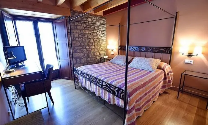 Tek Büyük Yataklı Oda, Banyolu/Duşlu