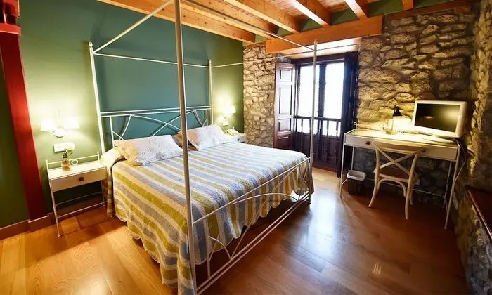 Tek Büyük Yataklı Oda, Banyolu/Duşlu