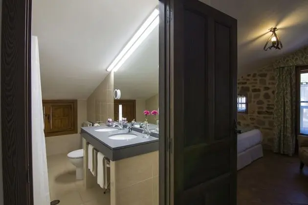 Romantic Tek Büyük Yataklı Oda, Banyolu/Duşlu (31)