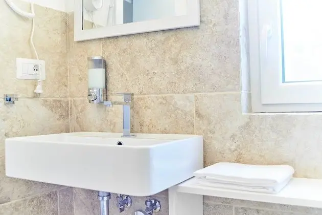 Deluxe Tek Büyük Yataklı Oda, Balkon, Deniz Manzaralı