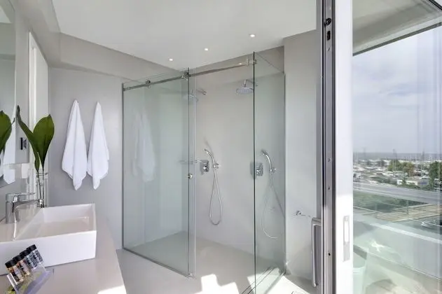 Tek Büyük Yataklı Oda, 1 Çift Kişilik Yatak, Deniz Manzaralı (Panoramic)